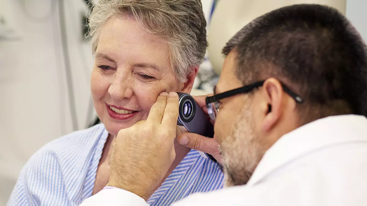 Ashfaq Marghoob and patient